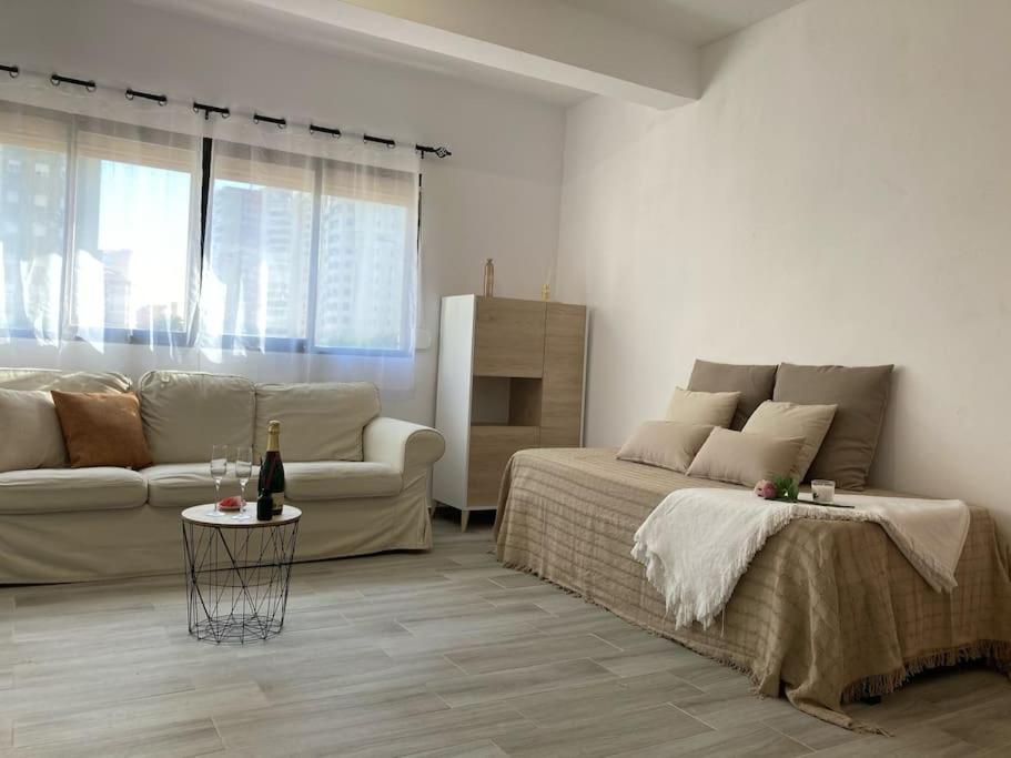Coqueto Apartamento De Playa Con Piscina Y Terraza Valencia Exteriör bild