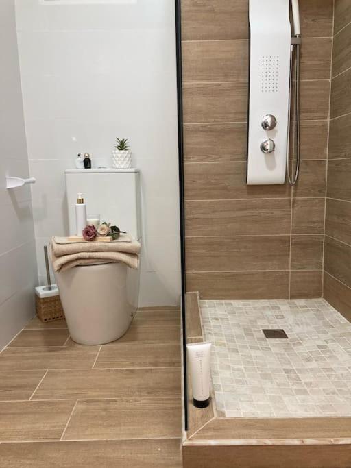 Coqueto Apartamento De Playa Con Piscina Y Terraza Valencia Exteriör bild